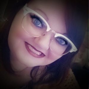 Meet your Posher, Deidra